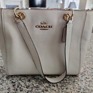 Classic chalk tote with gold embellishments